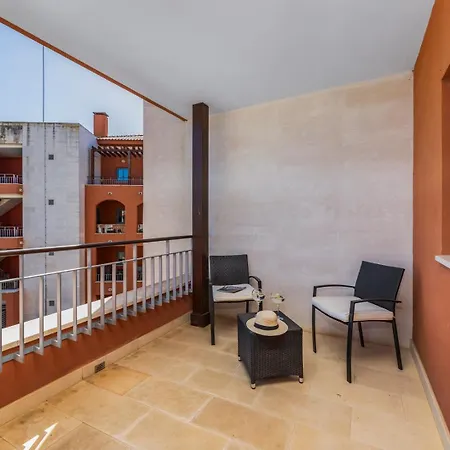 Pine Garden Apartment